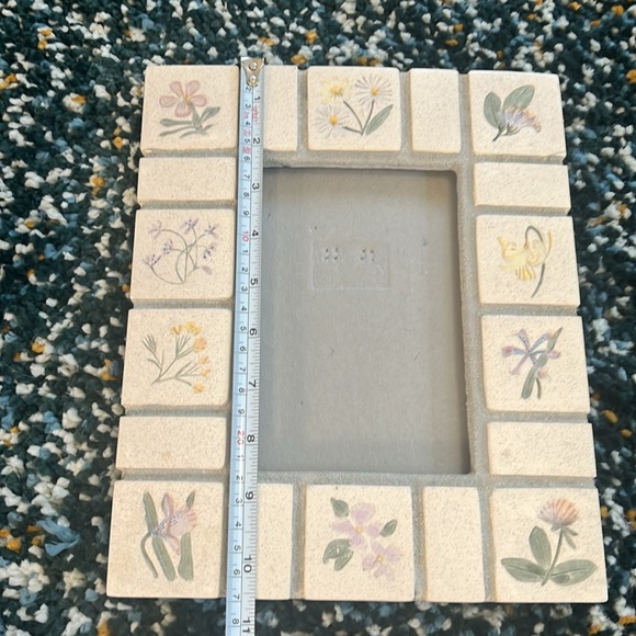 Hand painted ceramic floral frame - Picture 5 of 8